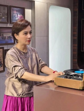 李丽莎顾欣怡露欧洲杯(李丽莎欧冠)