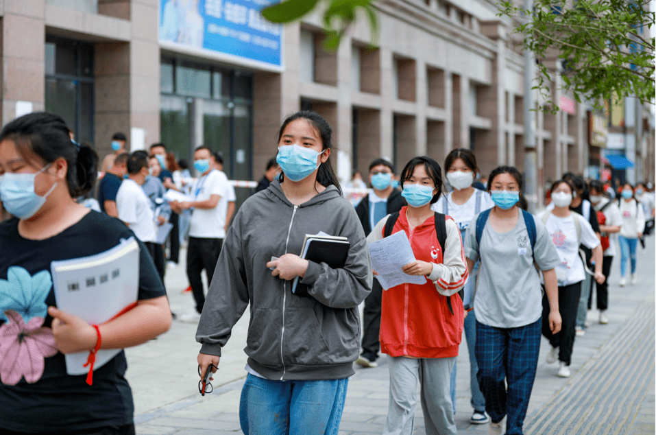 考生有发热症状将安排在备用考场的简单介绍  第1张