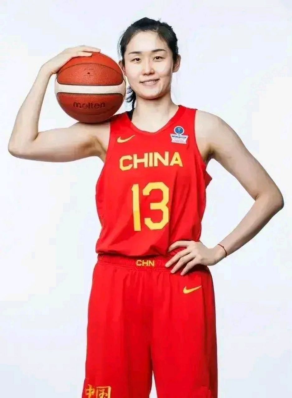 中国女篮十大美女(中国女篮十大美女王思雨)  第2张